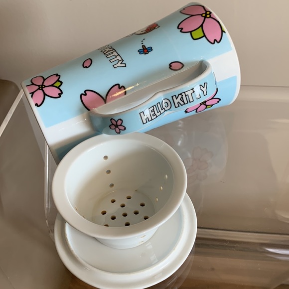 Hello kitty ceramic coffee mug with tea strainer, made by Sanrio - Picture 10 of 11